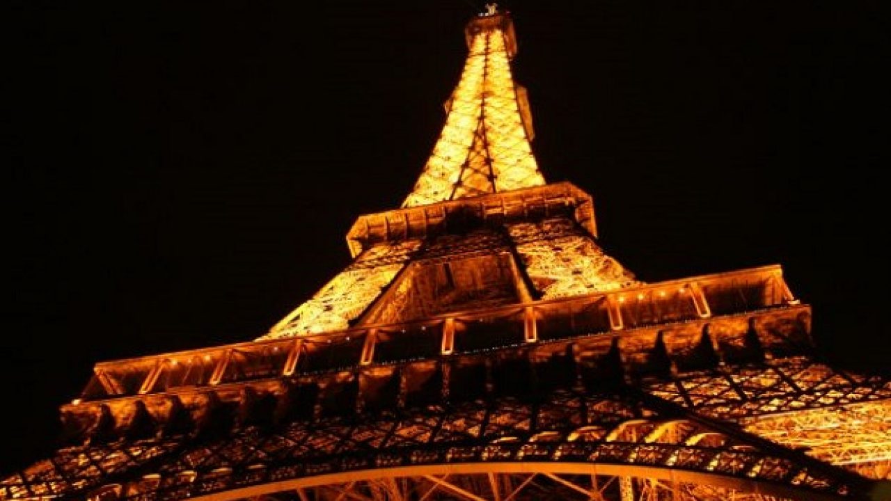 Tour Eiffel Illuminata Viaggi E Vacanze