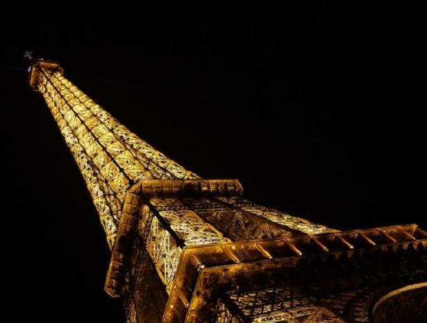 Tour Eiffel Illuminata Viaggi E Vacanze