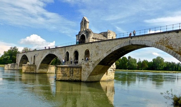 Avignone e dintorni