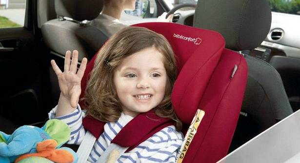 Come viaggiare con bambini in auto