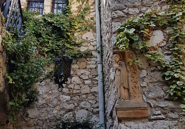 eze village