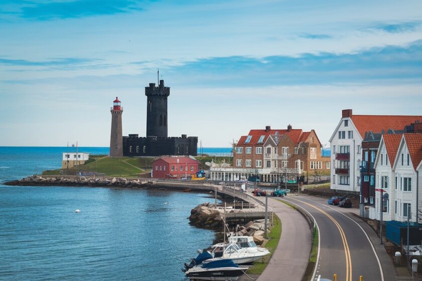 Strada sul mare a Costanza sul Mar Nero in Romania