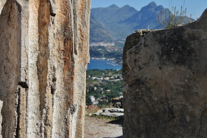 Panorama di Bagheria con ville storiche e mare sullo sfondo