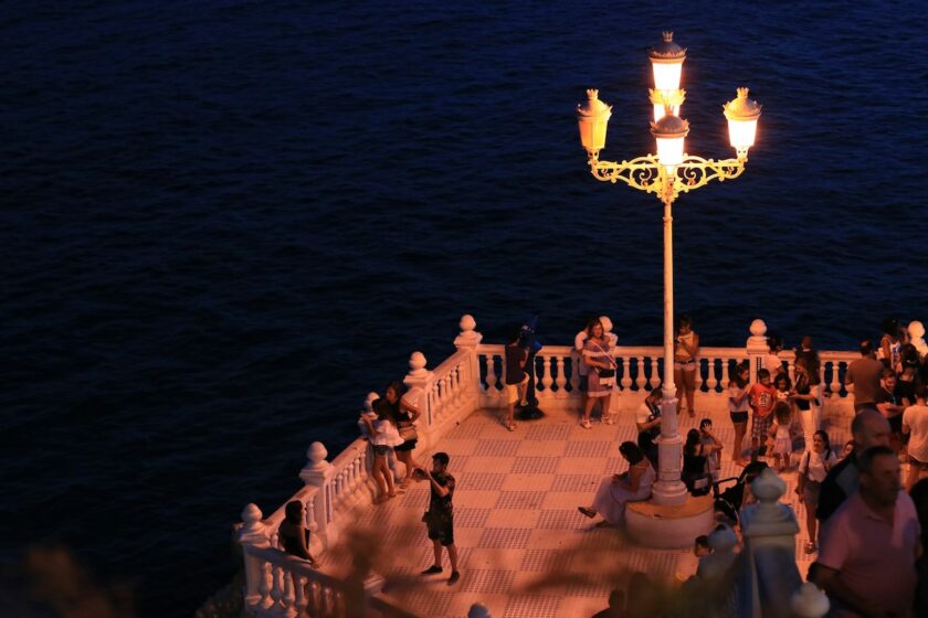 Discoteca all’aperto a Skiathos con vista mare