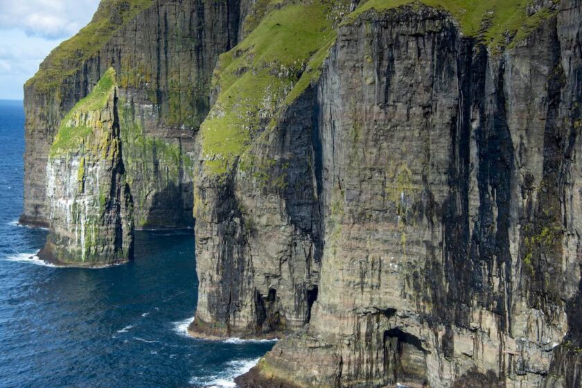 Scogliere e paesaggi naturali delle Isole Faroe
