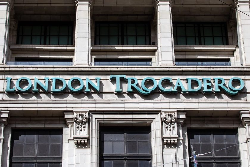 Facciata del Trocadero nel quartiere di Piccadilly Circus, a Londra