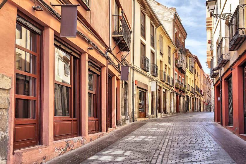 Leon Spagna, vicolo pedonale nel centro storico